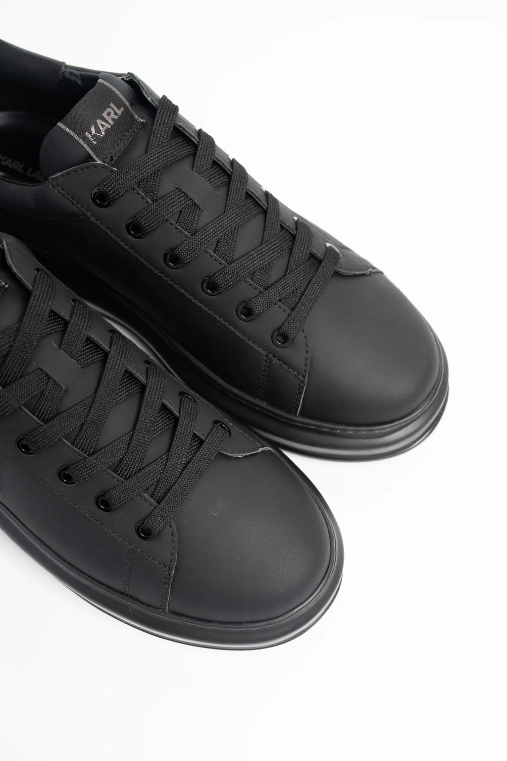 (Core) Karl Lagerfeld Men's Kapri NFT Relief Coated Lo Lace Black Lthr/Mono