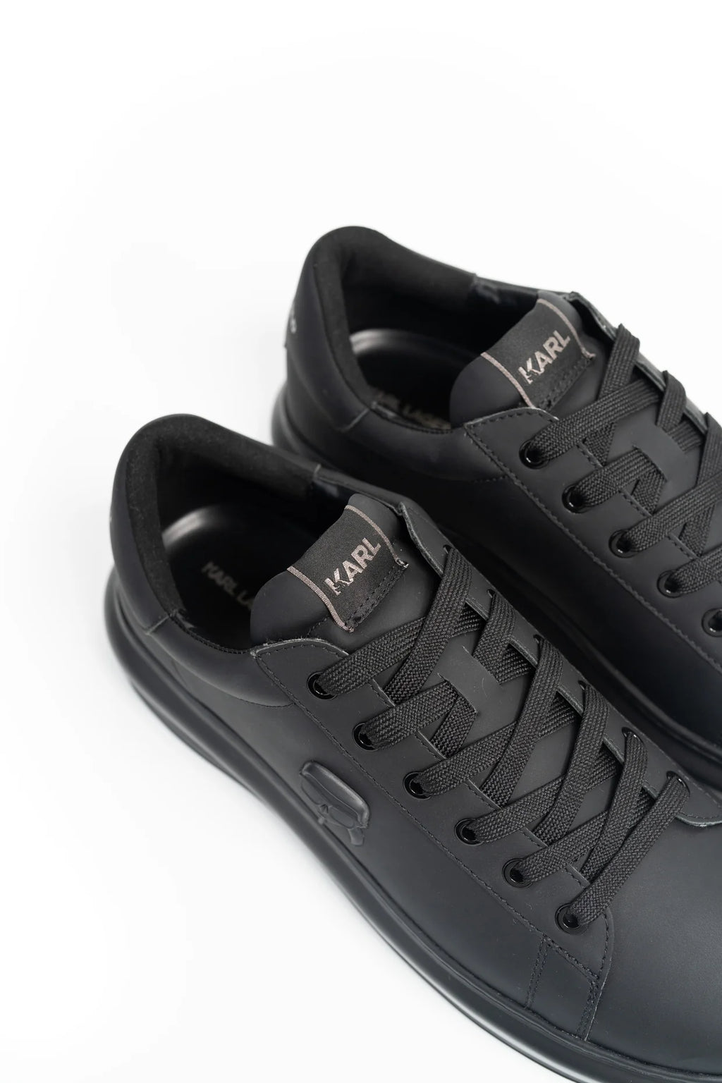 (Core) Karl Lagerfeld Men's Kapri NFT Relief Coated Lo Lace Black Lthr/Mono