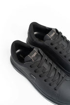 (Core) Karl Lagerfeld Men's Kapri NFT Relief Coated Lo Lace Black Lthr/Mono
