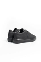(Core) Karl Lagerfeld Men's Kapri NFT Relief Coated Lo Lace Black Lthr/Mono
