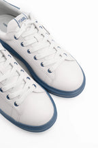Karl Lagerfeld Men's Kapri NFT Metalik Lo Lace White Lthr w/Blue